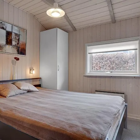 Ebbeline - 150m From The Sea By Interhome