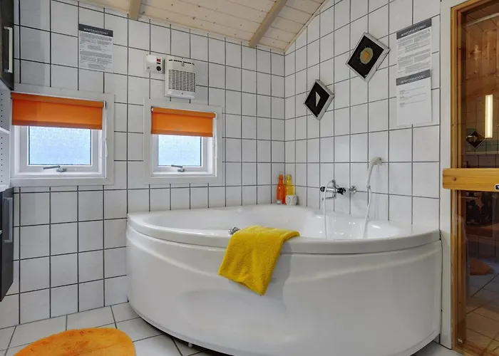 Ebbeline - 150m From The Sea By Interhome