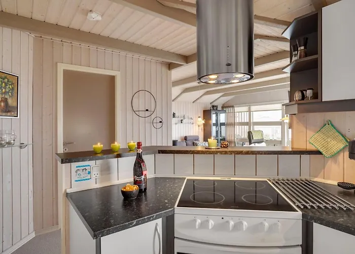 Dom wakacyjny Ebbeline - 150m From The Sea By Interhome