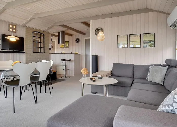 Ebbeline - 150m From The Sea By Interhome *